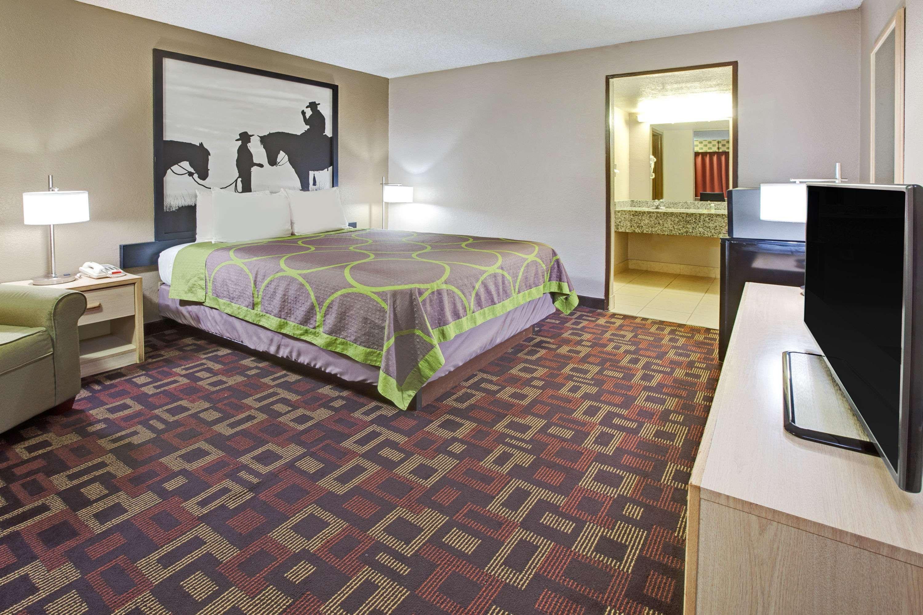 ซูเปอร์ 8 บาย วินด์แฮม นอร์แมน Hotel ภายนอก รูปภาพ