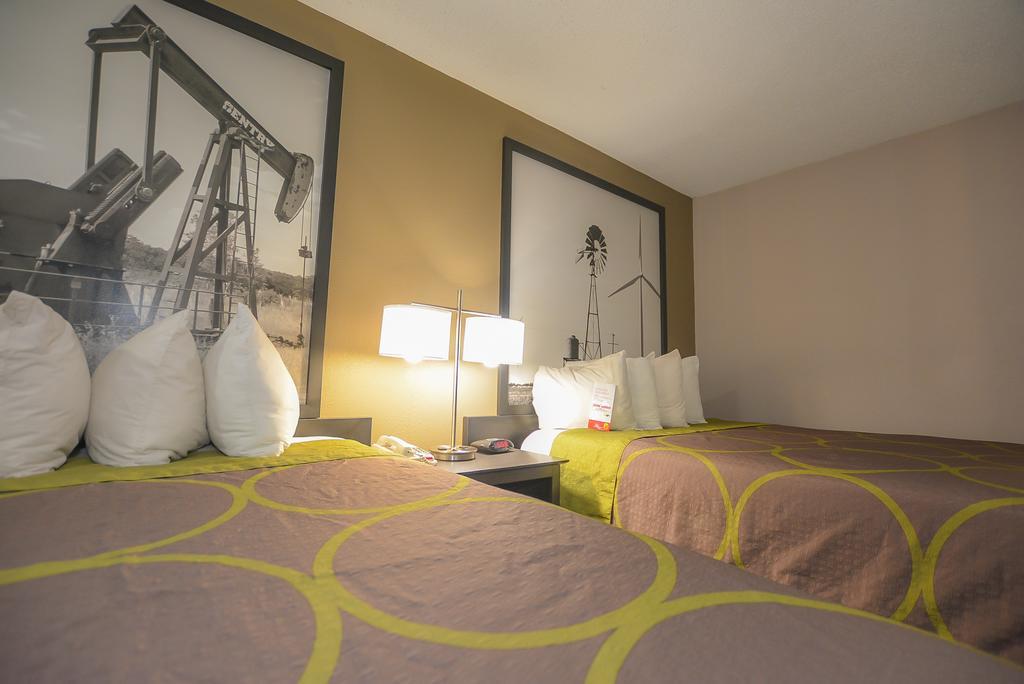 ซูเปอร์ 8 บาย วินด์แฮม นอร์แมน Hotel ภายนอก รูปภาพ