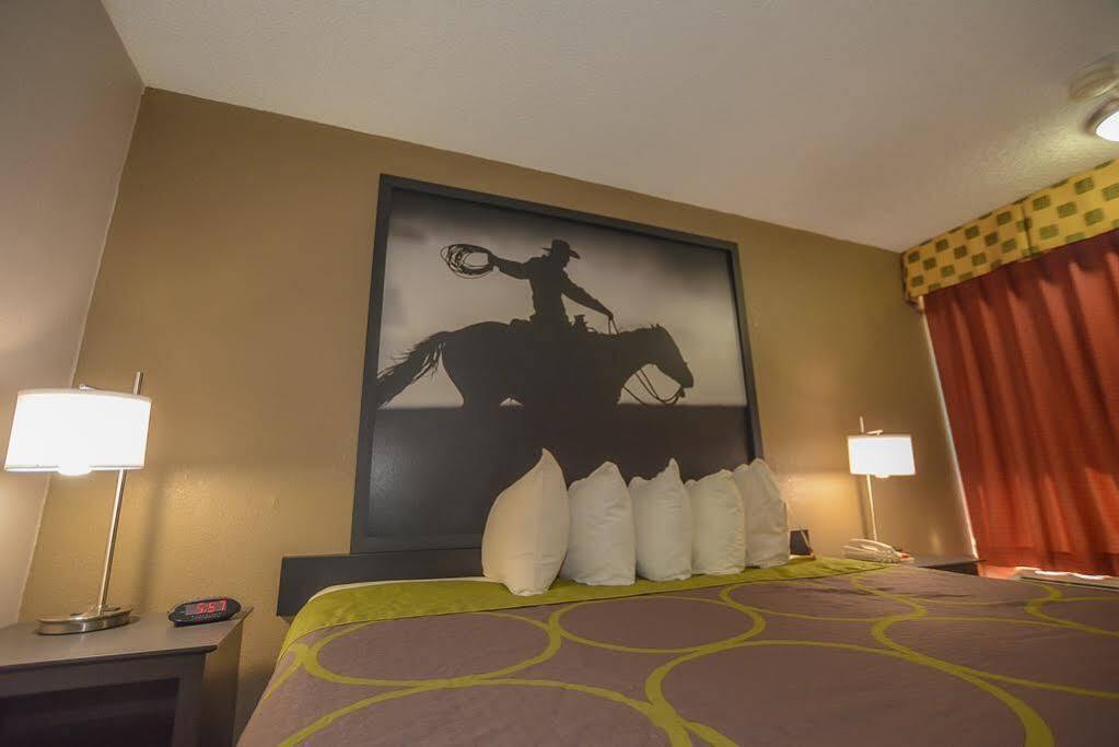 ซูเปอร์ 8 บาย วินด์แฮม นอร์แมน Hotel ภายนอก รูปภาพ